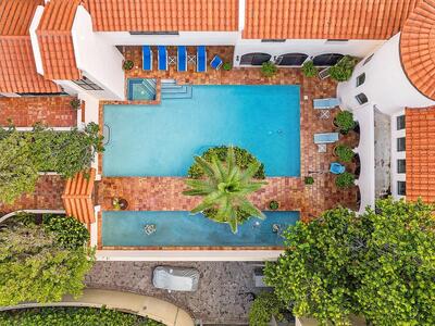 1 Ocean Lane, Manalapan, FL 33462