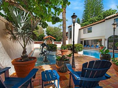 1 Ocean Lane, Manalapan, FL 33462