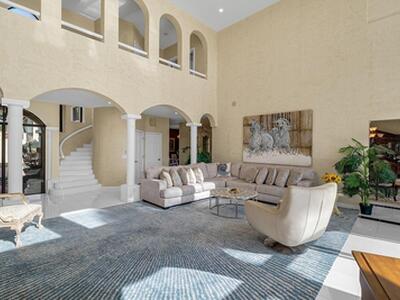 1 Ocean Lane, Manalapan, FL 33462