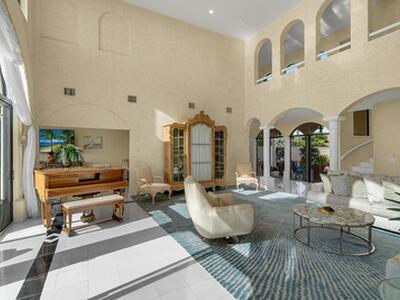 1 Ocean Lane, Manalapan, FL 33462