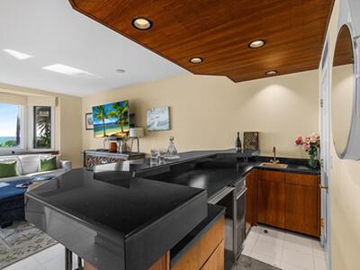 1 Ocean Lane, Manalapan, FL 33462