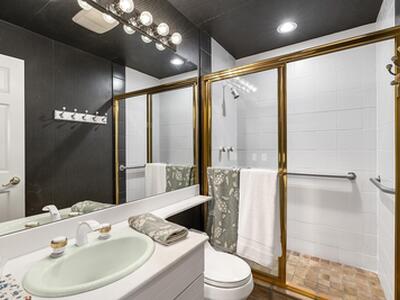 1 Ocean Lane, Manalapan, FL 33462