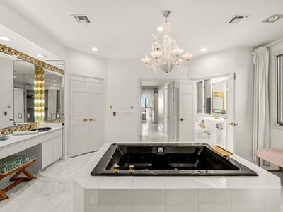 1 Ocean Lane, Manalapan, FL 33462