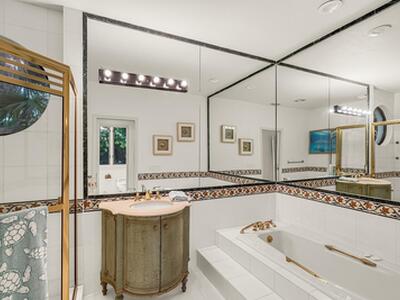 1 Ocean Lane, Manalapan, FL 33462