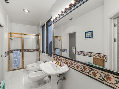 1 Ocean Lane, Manalapan, FL 33462