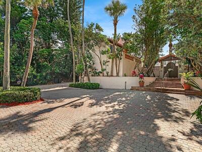 1 Ocean Lane, Manalapan, FL 33462