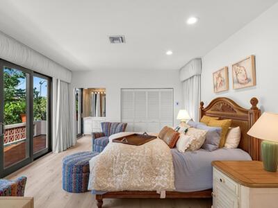 1 Ocean Lane, Manalapan, FL 33462