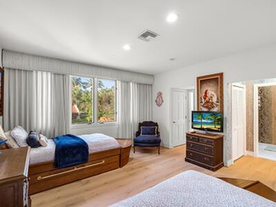 1 Ocean Lane, Manalapan, FL 33462