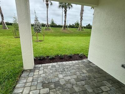 8666 Dahlia Circle, Port Saint Lucie, FL 34986