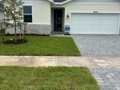 8666 Dahlia Circle, Port Saint Lucie, FL 34986
