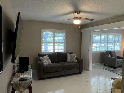 10140 44th Drive S, Boynton Beach, FL 33436