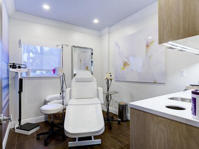 249 Peruvian Avenue, Palm Beach, FL 33480