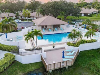 909 Club Drive, Palm Beach Gardens, FL 33418