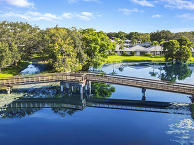 909 Club Drive, Palm Beach Gardens, FL 33418