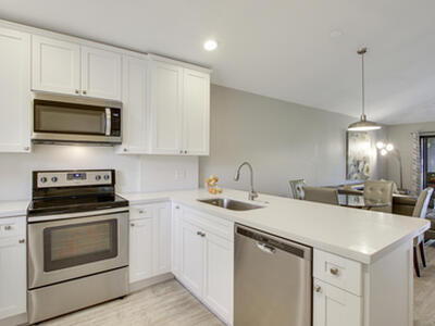 909 Club Drive, Palm Beach Gardens, FL 33418