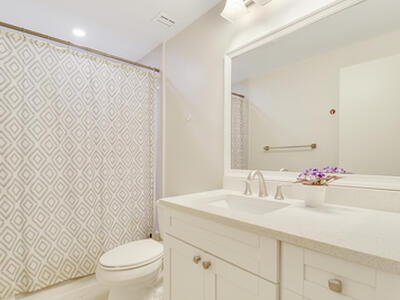 909 Club Drive, Palm Beach Gardens, FL 33418