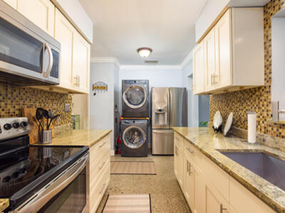 145 SE 3rd Avenue, Boynton Beach, FL 33435