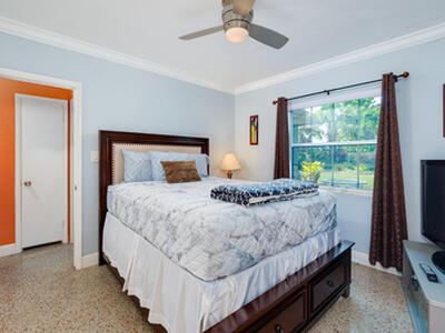 145 SE 3rd Avenue, Boynton Beach, FL 33435