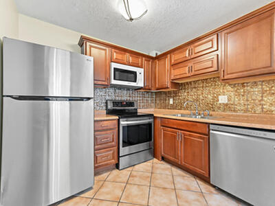 15054 Ashland Way, Delray Beach, FL 33484