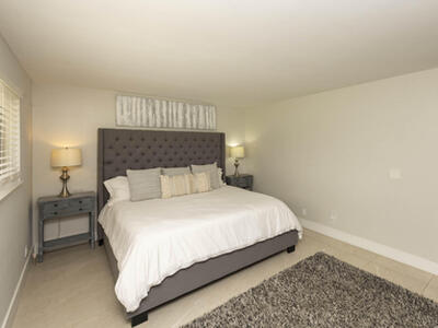 293 Old Meadow Way N, Palm Beach Gardens, FL 33418