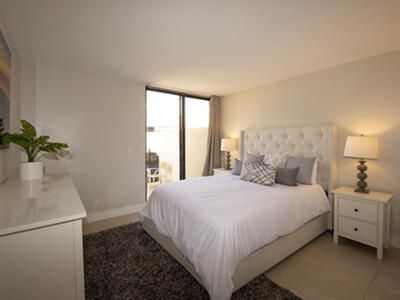 293 Old Meadow Way N, Palm Beach Gardens, FL 33418