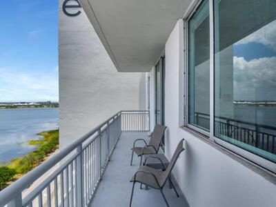 300 S Australian Avenue, West Palm Beach, FL 33401