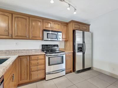 6 Royal Palm Way, Boca Raton, FL 33432