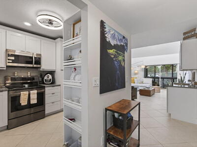 2532 Boundbrook Drive S, West Palm Beach, FL 33406