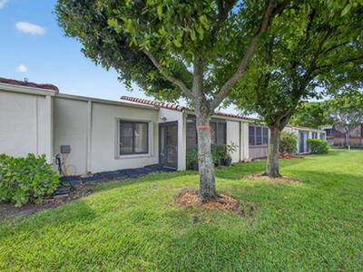 2532 Boundbrook Drive S, West Palm Beach, FL 33406