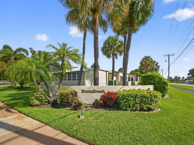 2532 Boundbrook Drive S, West Palm Beach, FL 33406