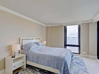 5380 N Ocean Drive, Singer Island, FL 33404