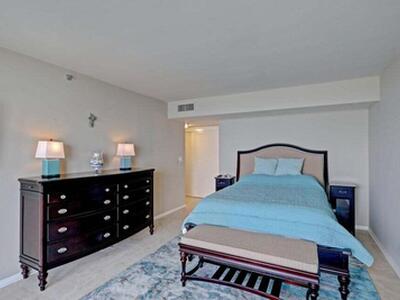 5380 N Ocean Drive, Singer Island, FL 33404