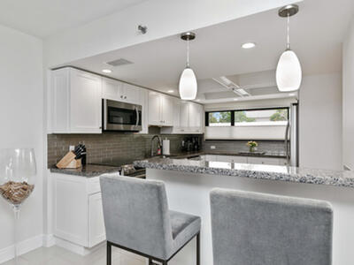 665 SE 21st Avenue, Deerfield Beach, FL 33441