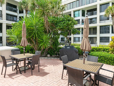 665 SE 21st Avenue, Deerfield Beach, FL 33441