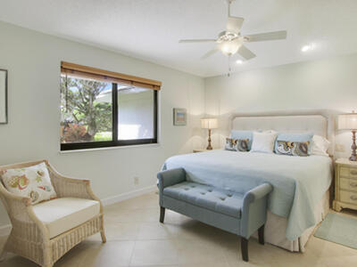 820 Club Drive, Palm Beach Gardens, FL 33418