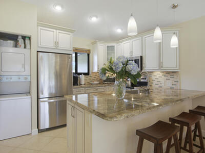 820 Club Drive, Palm Beach Gardens, FL 33418