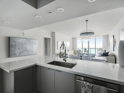 2650 Lake Shore Drive, Riviera Beach, FL 33404