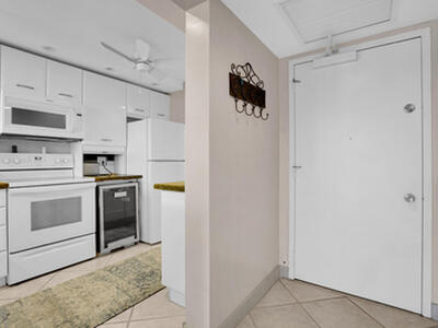 2687 N Ocean Boulevard, Boca Raton, FL 33431