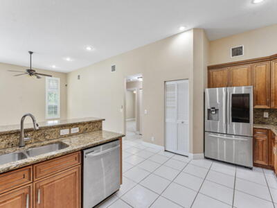 4868 Kensington Circle, Coral Springs, FL 33076