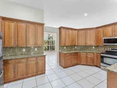 4868 Kensington Circle, Coral Springs, FL 33076