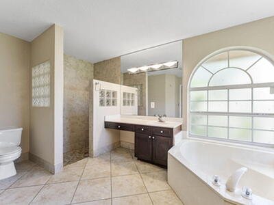 4868 Kensington Circle, Coral Springs, FL 33076