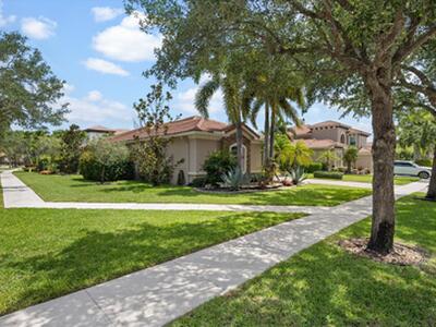 8790 Wellington View Drive, Royal Palm Beach, FL 33411