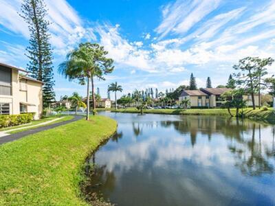 342 Pine Ridge Circle, Greenacres, FL 33463