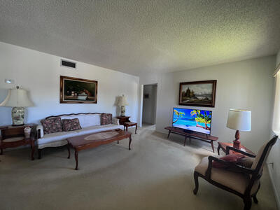 342 Pine Ridge Circle, Greenacres, FL 33463