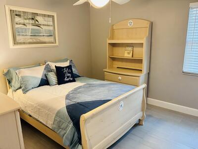 222 SE 3rd Street, Boynton Beach, FL 33435