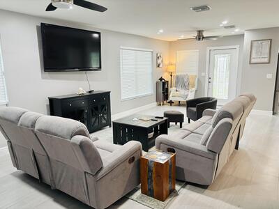 222 SE 3rd Street, Boynton Beach, FL 33435