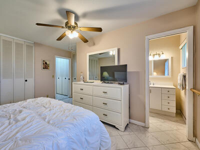 2804 Crosley Drive E, West Palm Beach, FL 33415