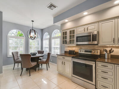 206 Ryder Cup Circle S, Palm Beach Gardens, FL 33418