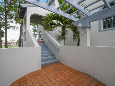 206 Ryder Cup Circle S, Palm Beach Gardens, FL 33418