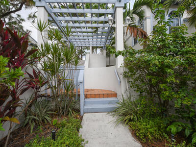 206 Ryder Cup Circle S, Palm Beach Gardens, FL 33418